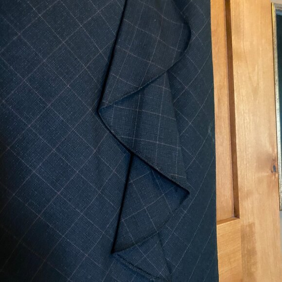 Classique Entier Pencil Skirt - Picture 2 of 10